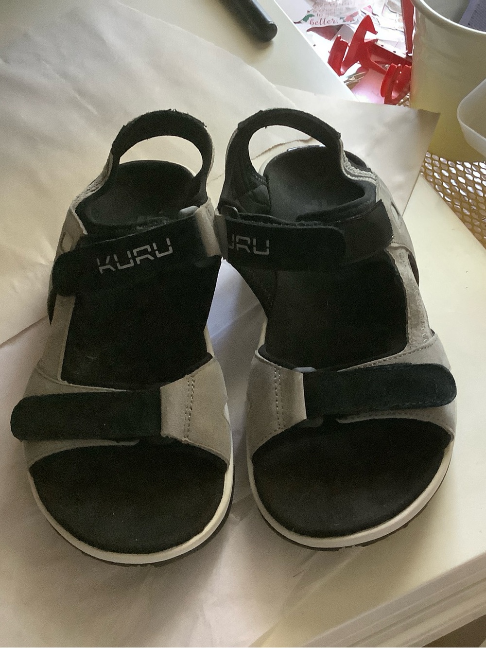 Kuru sandals
